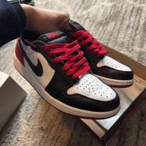 Jordan 1 Low Black Toe